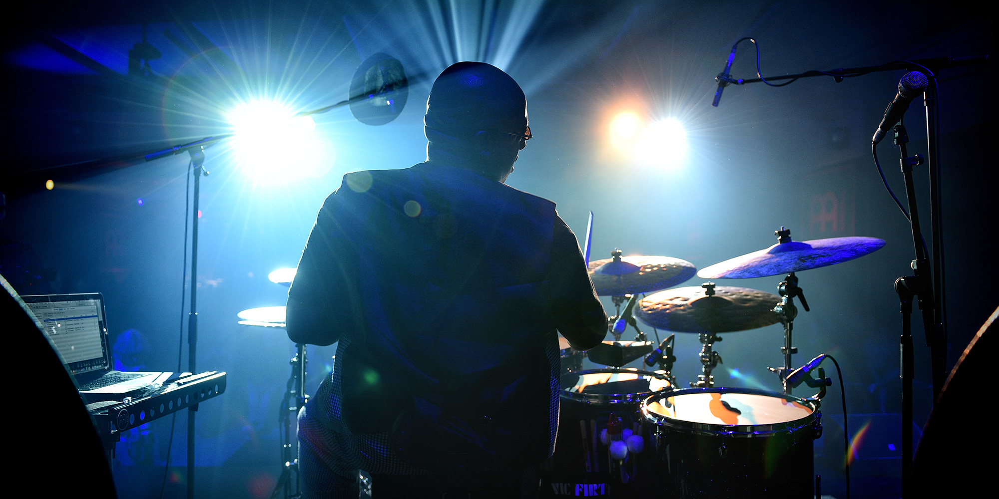 マイネルアーティスト